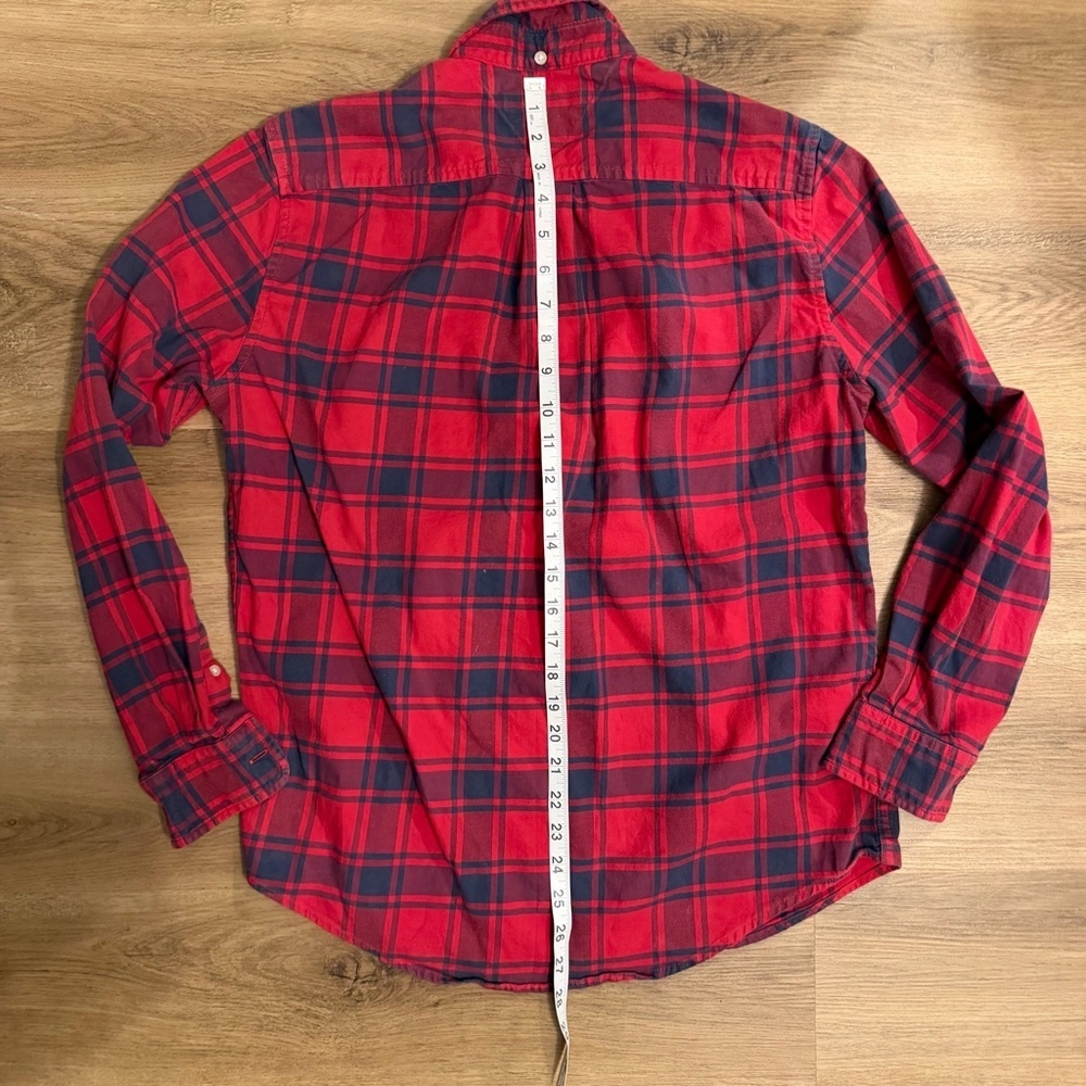 Tommy Hilfiger Plaid Button-Up Shirt – Medium - Picture 8 of 8